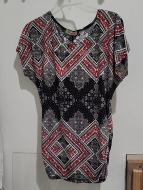 Printed Short Sleeve Women’s Top - Black & Red